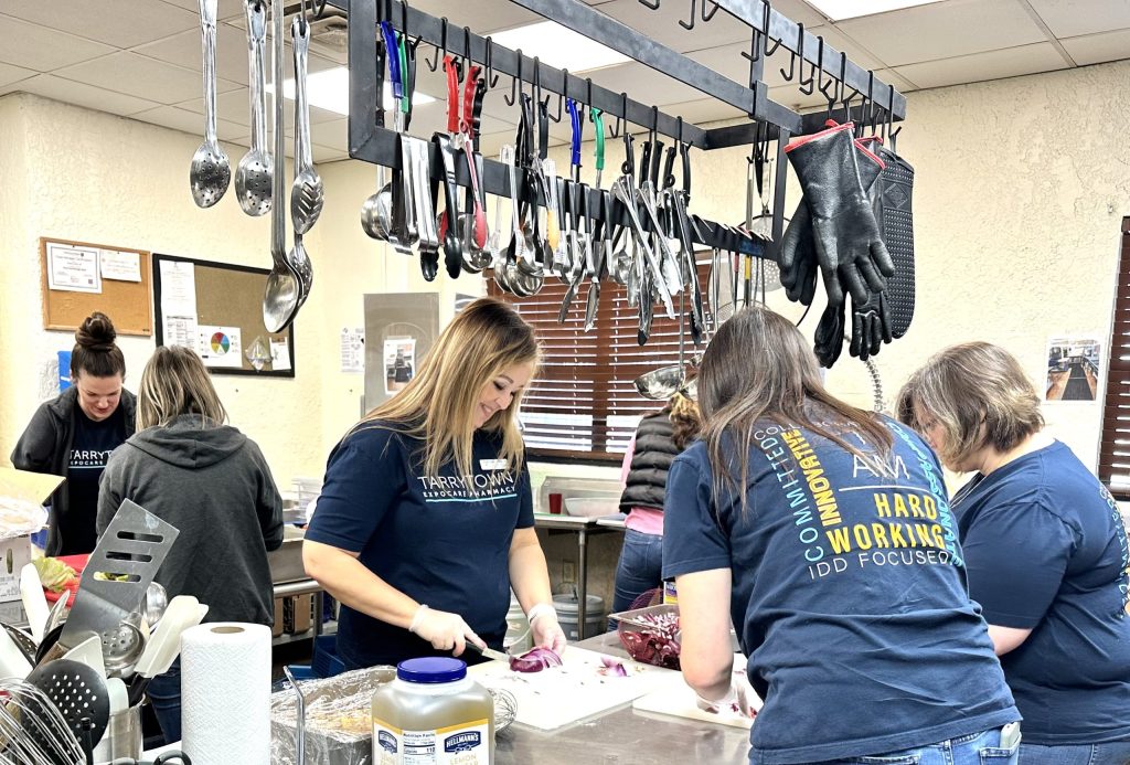 Tarrytown Expocare Team in kitchen